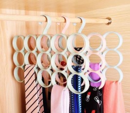 15-Hole-Plastic-Scarf-Hanger